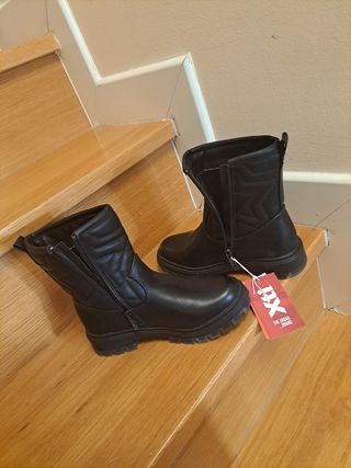 XTI Botín con cierre de cremallera T33