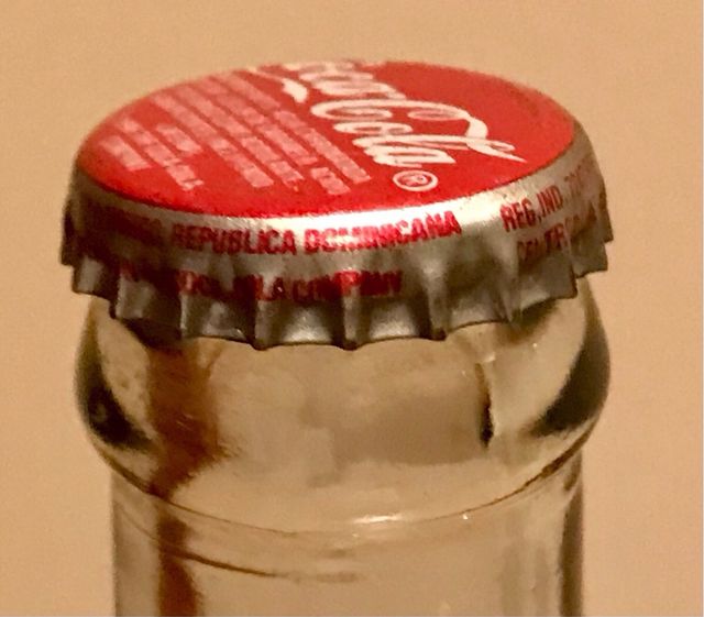 Bottiglia, Coca-Cola dalla Repubblica Dominicana