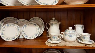 Vajilla San Claudio Alameda