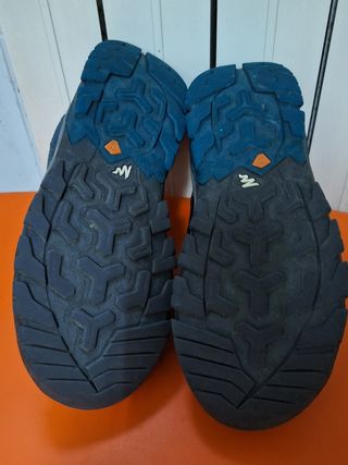 Zapatillas montaña NIÑO QUECHUA