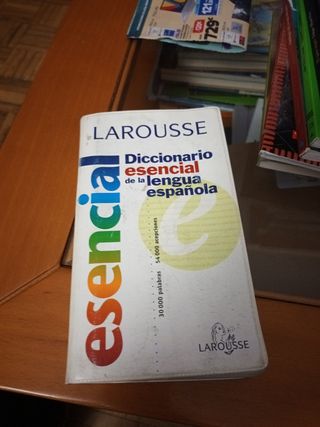 Diccionario esencial de español