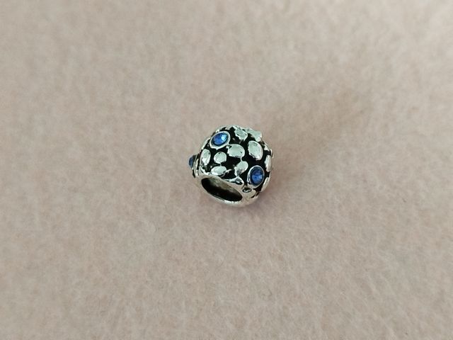 Conta banhada a conta