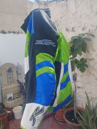 Se vende chaqueta de moto, 