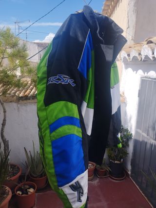 Se vende chaqueta de moto, 