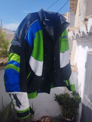 Se vende chaqueta de moto, 