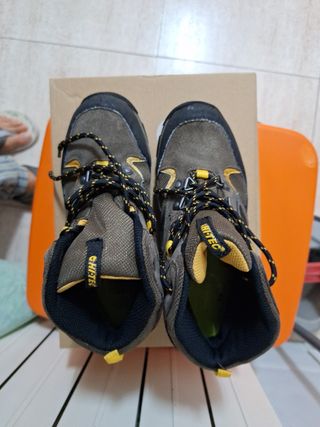 Botas de montaña HI-TEC niño