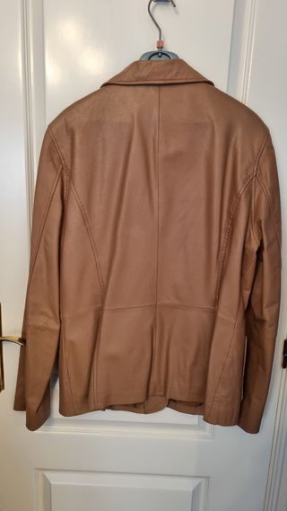 Americana color camel semipiel