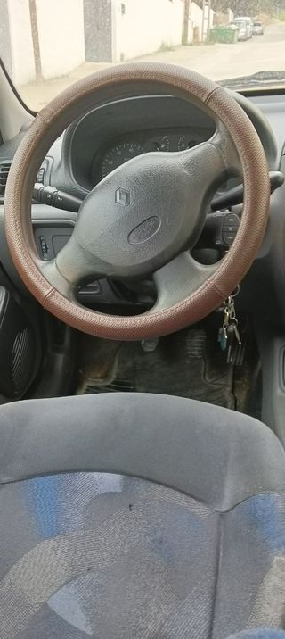 Renault Clio 1999