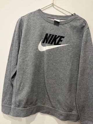 Sudadera Nike gris niño