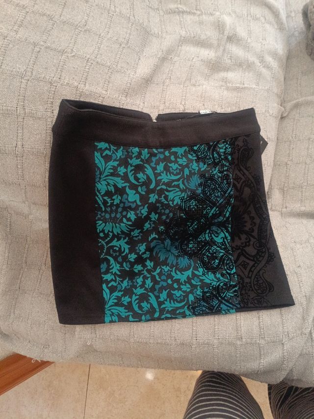 Falda koroshi talla 38 sin estrenar