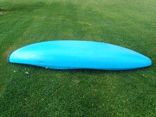Se vende kayak de aguas bravas Dagger.