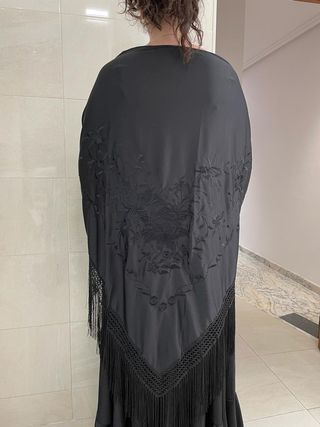 Mantón de manila pico negro XXL