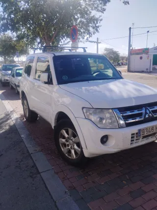 Mitsubishi Montero 2014