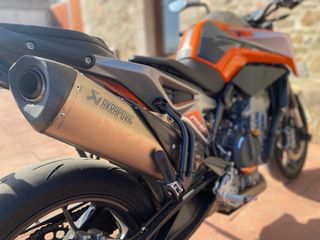 Ktm duke 790 con akrapovic