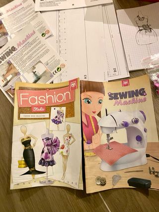 Diseño moda, maquina coser sin estrenar