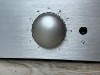 Amplificador Atoll IN80