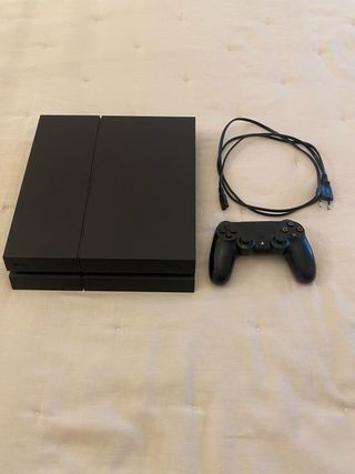 PlayStation 4 Fat 1TB + Mando