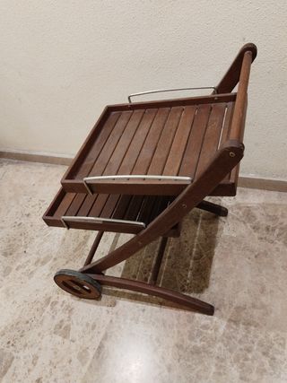 Camarera de madera de dos pisos