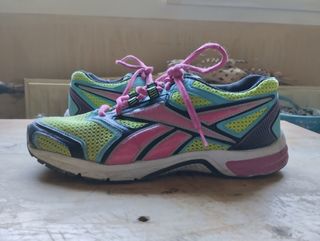 Reebok, talla 39.