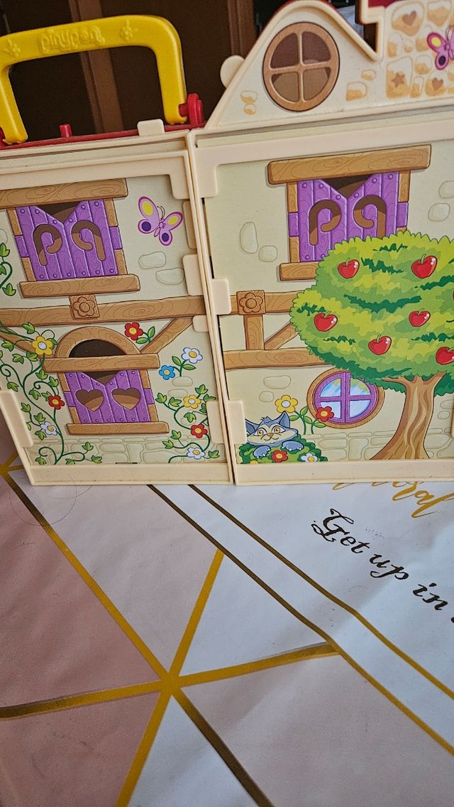 La casa del Pin e Pon Tales