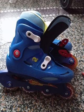 2 Pattine blu bimbo 31/33