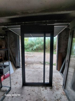 Balconera puerta antracita 233 x 90