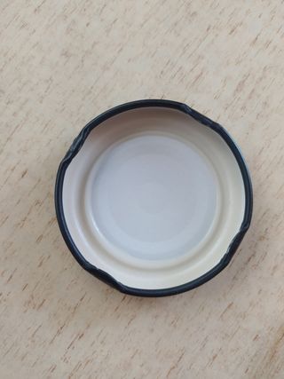 4 BOTELLAS DE CRISTAL