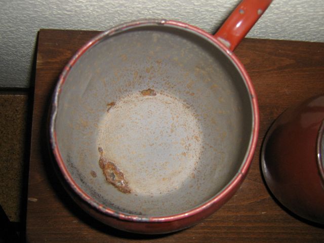 Pucheros de porcelana (Albacete capital)