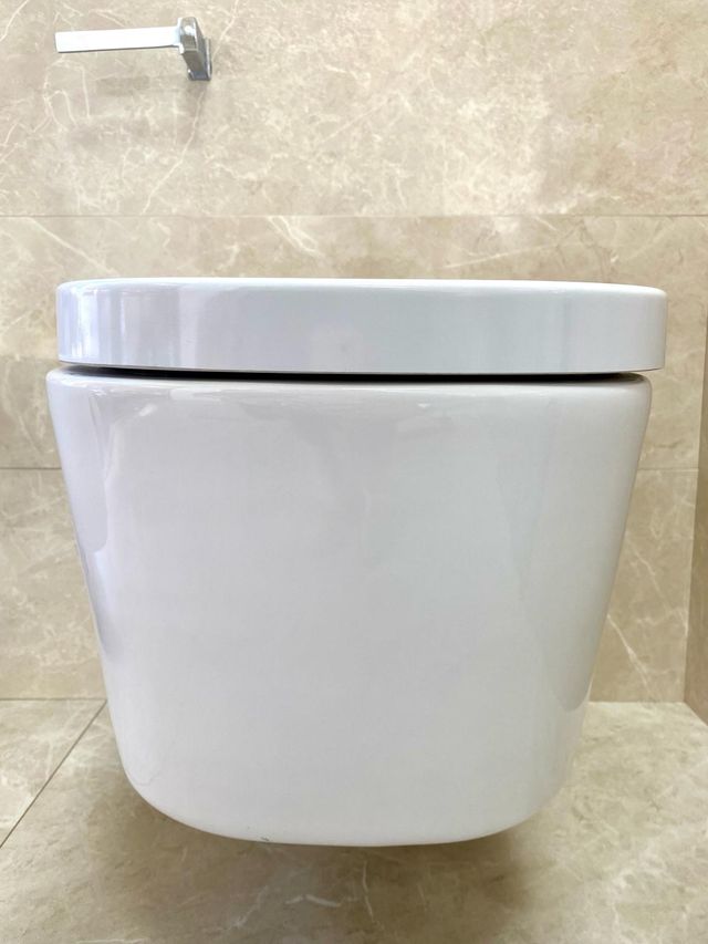 Inodoro y bidé susp. MEG 11 GALASSIA