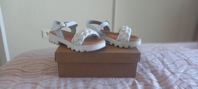 Sandalia niña.n33 marca Papanatas