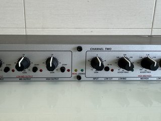 DBX 234xs Crossover