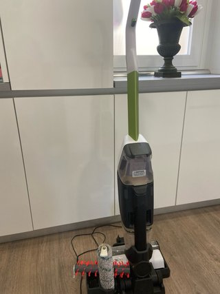 Aspiradora-fregadora marca BISSELL