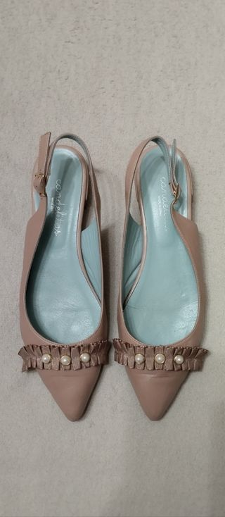 Zapatos abiertos de piel 