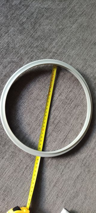 Goma olla a presión - 27 cms