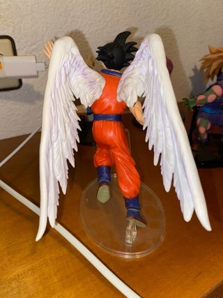 Goku con alas