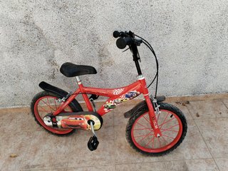 Bici Lightning McQueen pequeña roja
