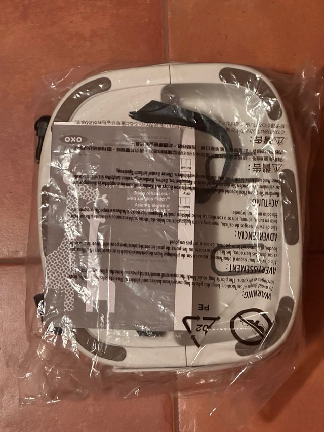 Asiento elevador con correas blanco-beige