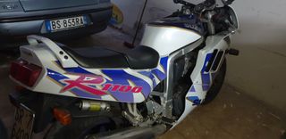 moto Suzuki GSX-R 1100 del 1992 - 6000 km