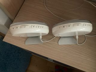 Radio despertador con luz