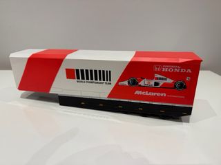 Maqueta camión Renault Scuderia Honda McLaren