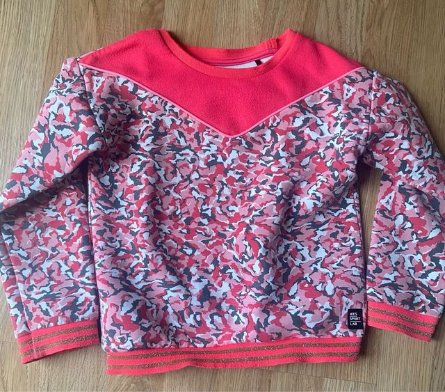 Sudadera IKK. Talla 5 y 6 años