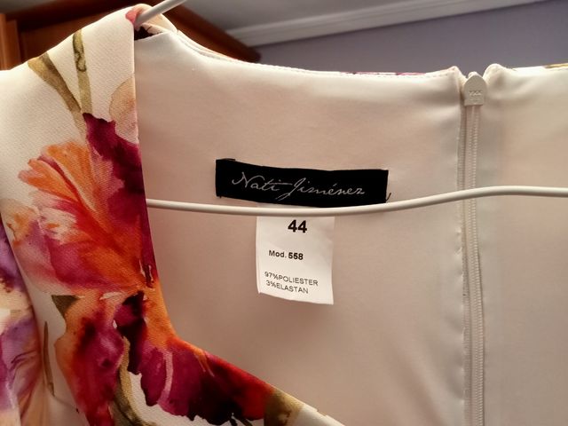 Vestido ceremonia talla 44, usado una vez.