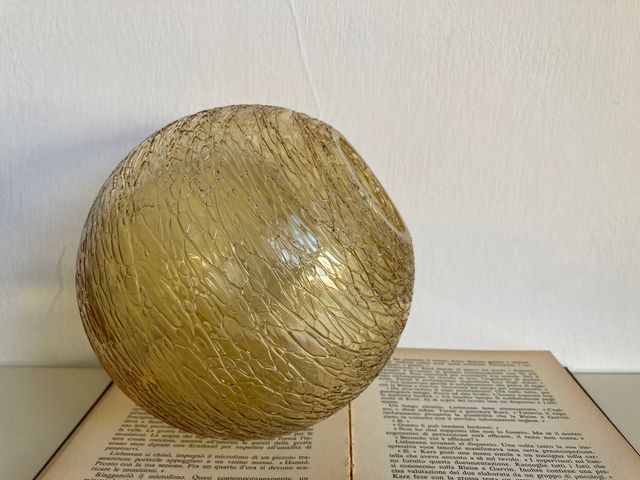 Boccia vetro giallo ocra vintage anni '60