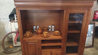 Mueble de salón y menaje