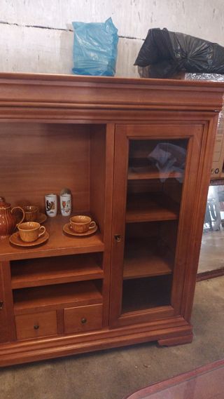 Mueble de salón y menaje