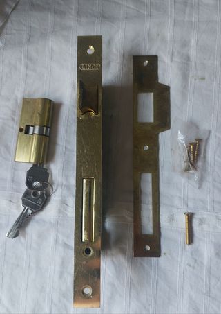 Cerradura LINCE para puertas de entrada