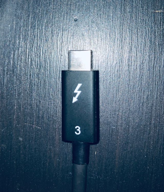 DOCK MONITOR Thunderbolt