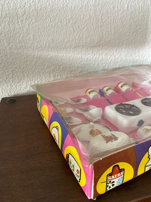 Antigua cocinita con su caja original. Años 80