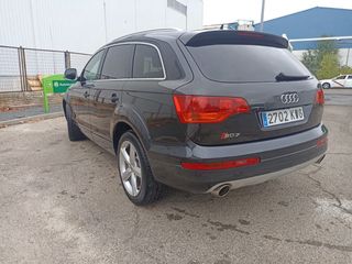 Audi Q7 3.0 TDI V6 quattro