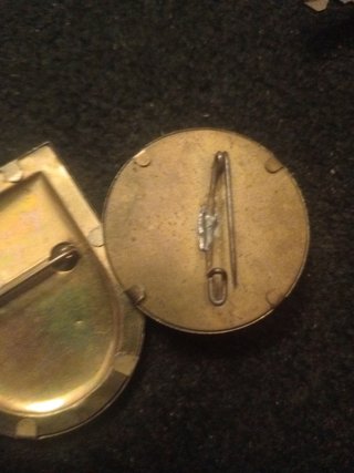 Dos insignias originales del NASDAP WW2